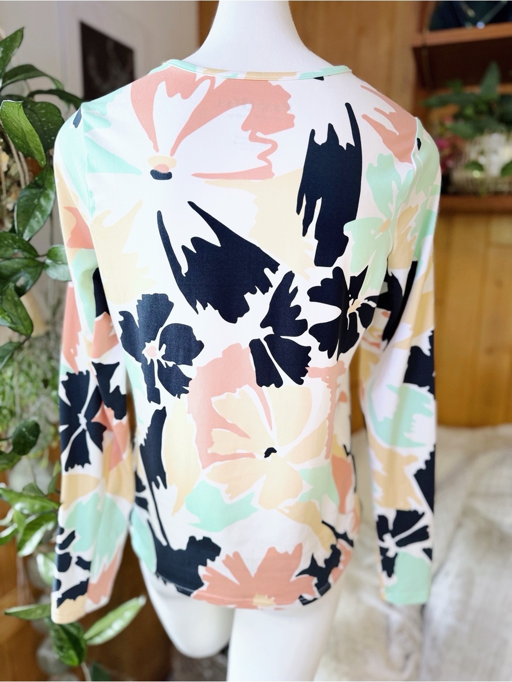 Hang Ten UPF 50+ Floral Long Sleeve Swim Rash Guard Top Size Small - Picture 3 of 10